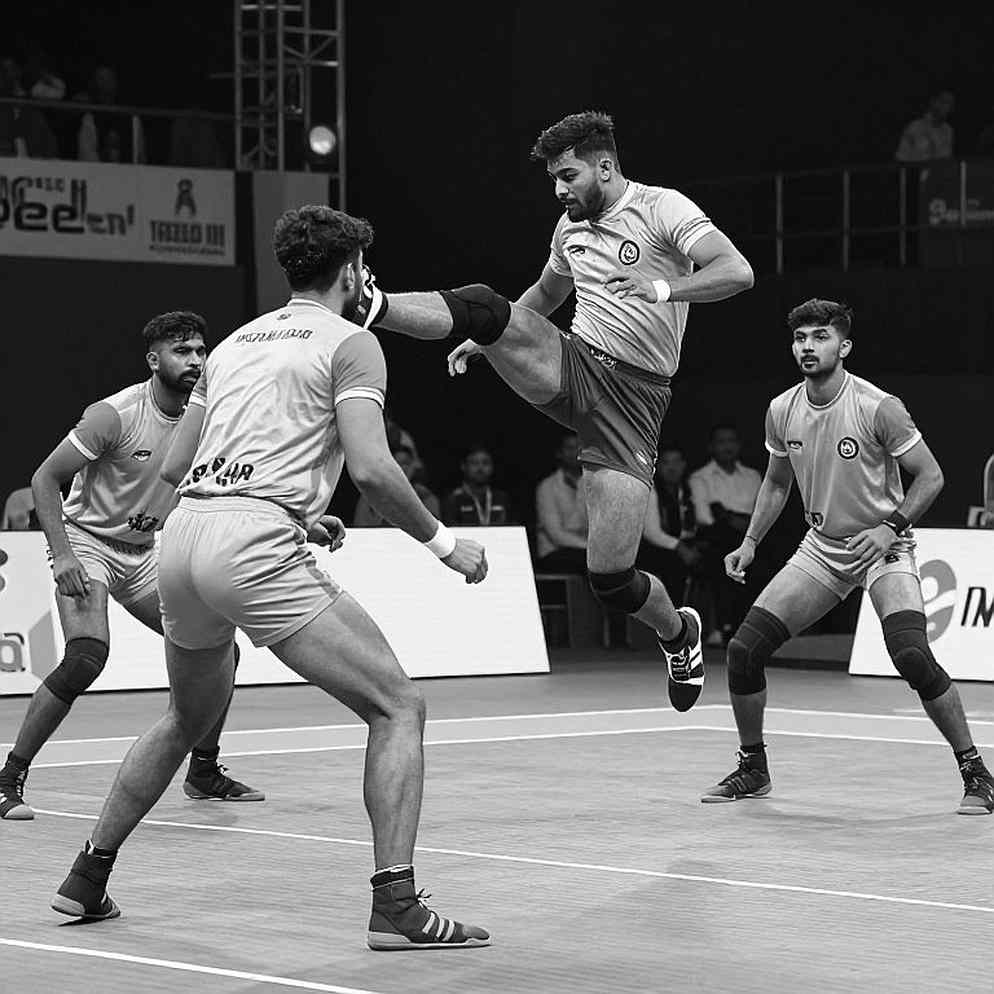 ভি.হাইভ লুট: চুরি যাওয়া ট্রফির পুনর্বিক্রয় মূল্য শূন্য, ভাইটালিটির আসল ক্ষতি খাতার অন্য চারটি ঘরে